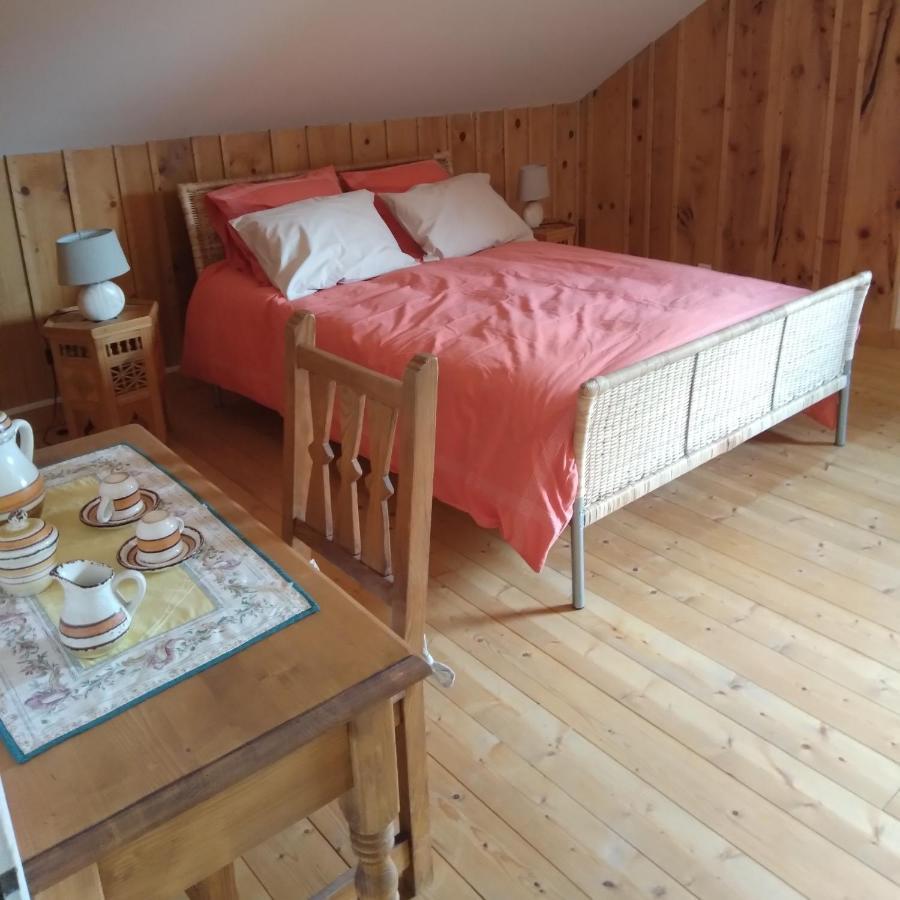 Les Dames De La Saugiat Bed and Breakfast Le Fied Buitenkant foto