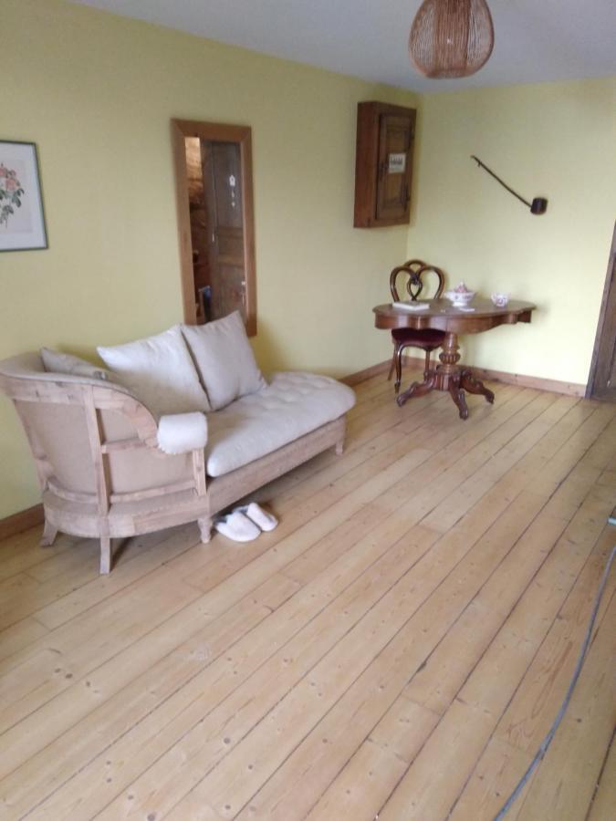 Les Dames De La Saugiat Bed and Breakfast Le Fied Buitenkant foto