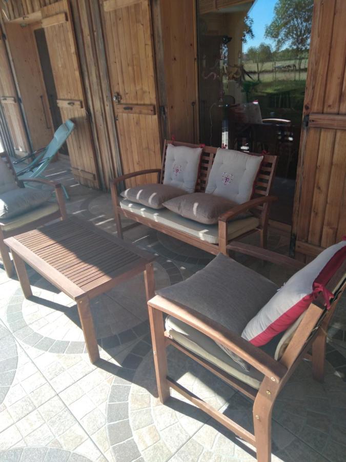 Les Dames De La Saugiat Bed and Breakfast Le Fied Buitenkant foto